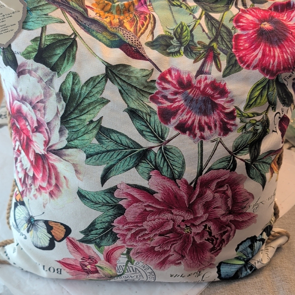Nwt Pillow Cover And Insert